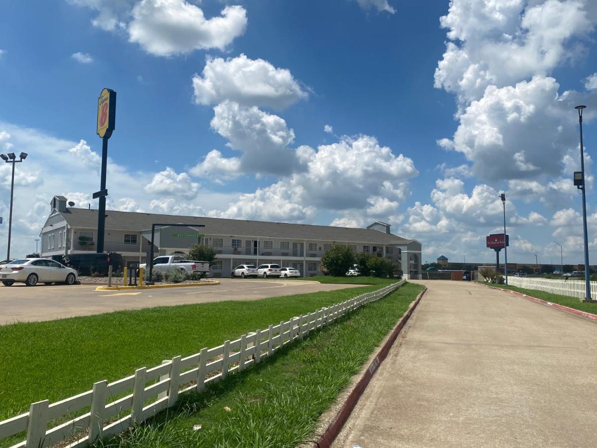 Hotel Super 8 By Wyndham Terrell Exterior foto
