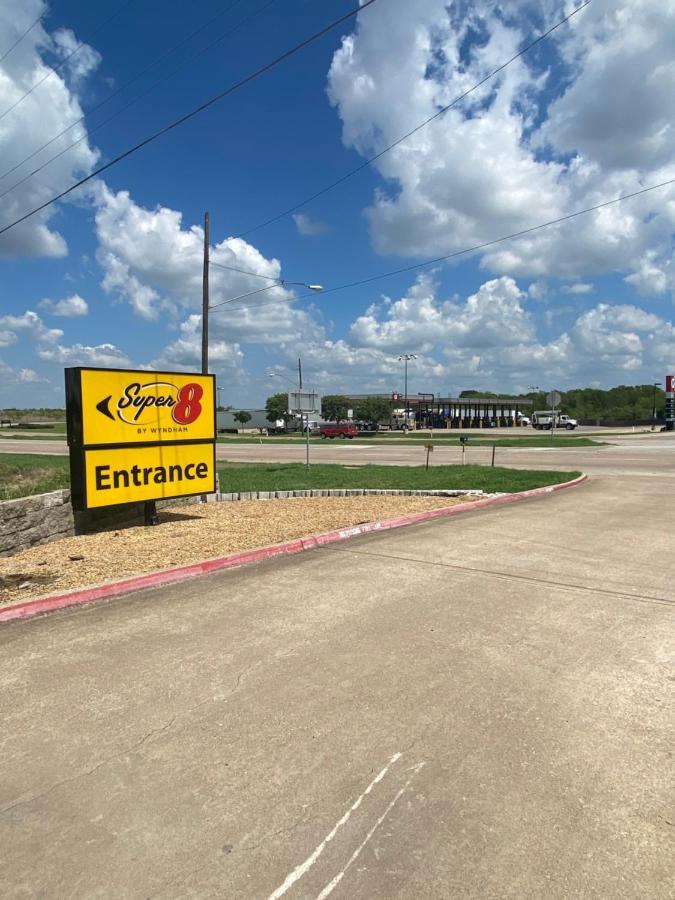Hotel Super 8 By Wyndham Terrell Exterior foto