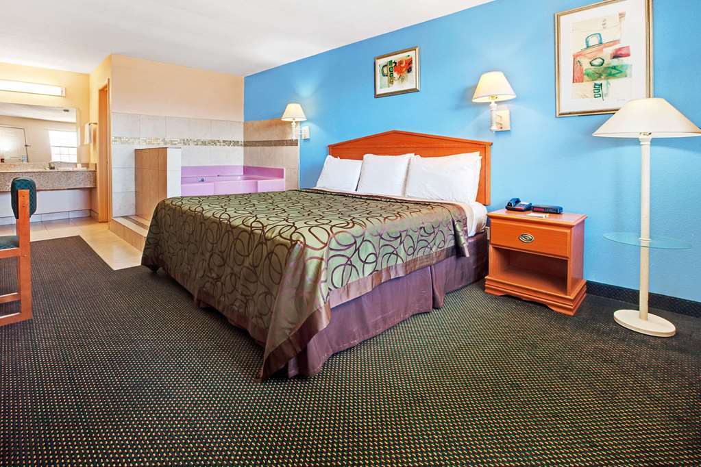 Hotel Super 8 By Wyndham Terrell Habitación foto